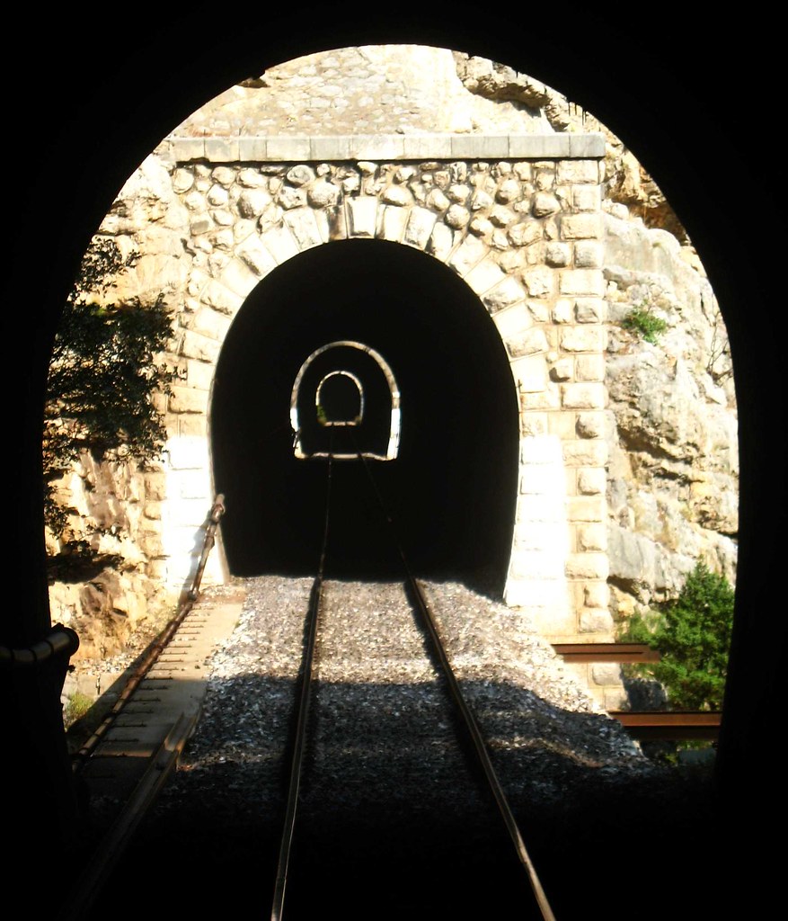 Toros 4 tunnels AyG Flickr