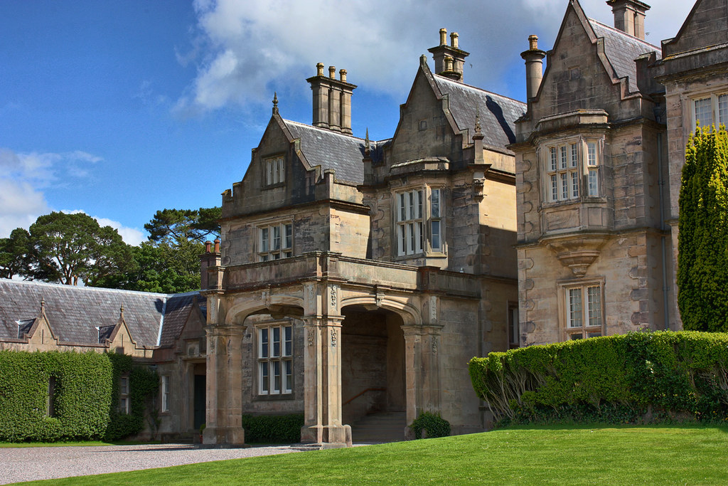 Muckross House 2010/9551 I took this shot of Muckross Hous… Flickr