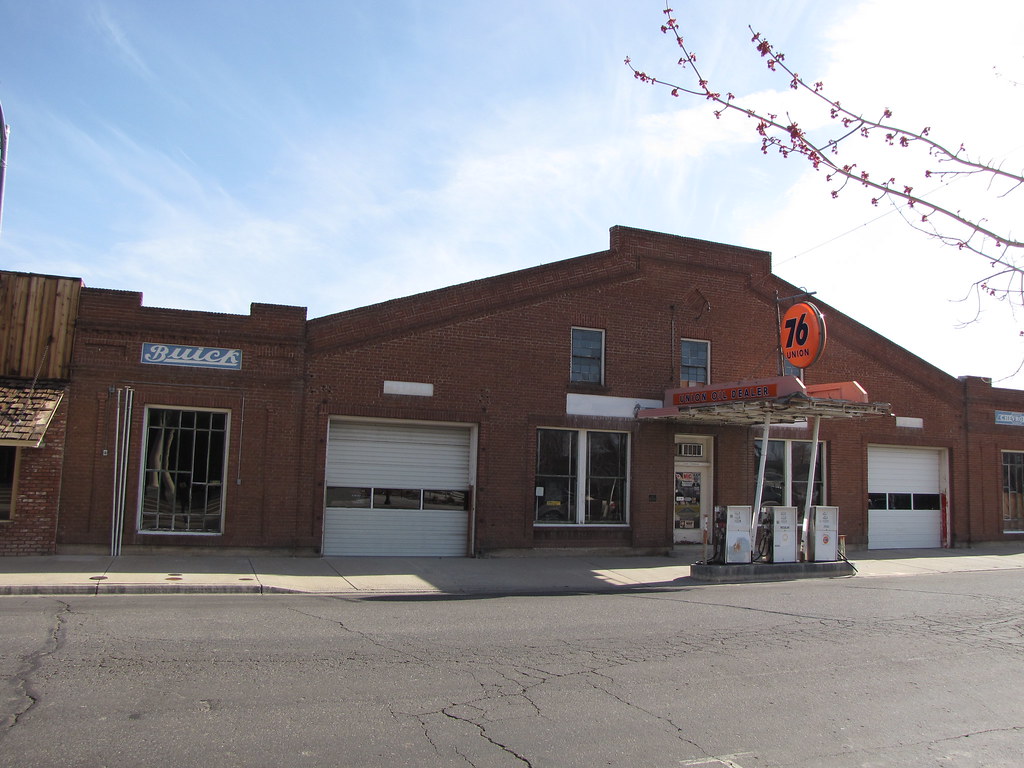 COD Garage The COD Garage, Minden, NV Thomas Schrantz Flickr