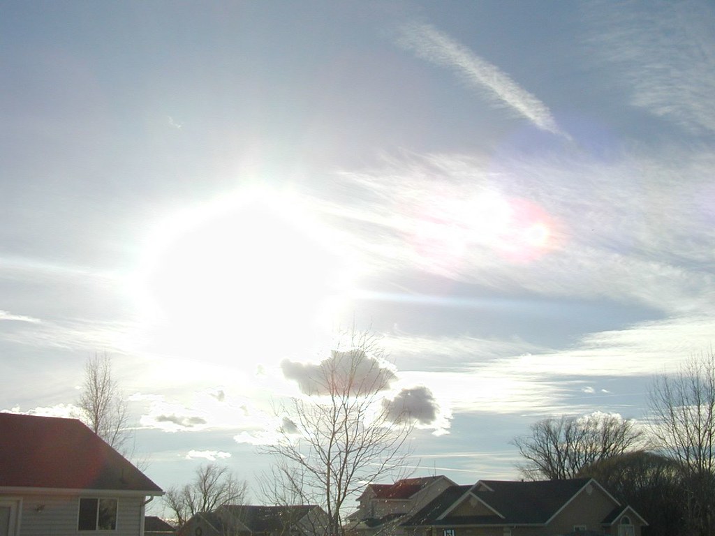 P1040115 Bright light in sky Karen Rasmussen Flickr