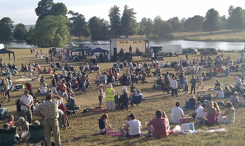 Free Concert in Petworth Park 10th July 2010 The opening g… Flickr