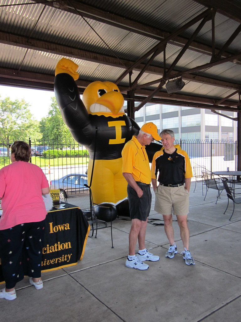 QCA Farmers Market July 2010 003 University of Iowa Alumni
