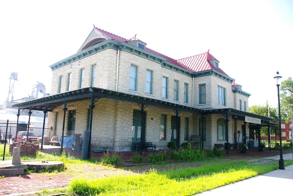 Ottawa, KS train station Built in 1888 by Southern Kansas … Flickr