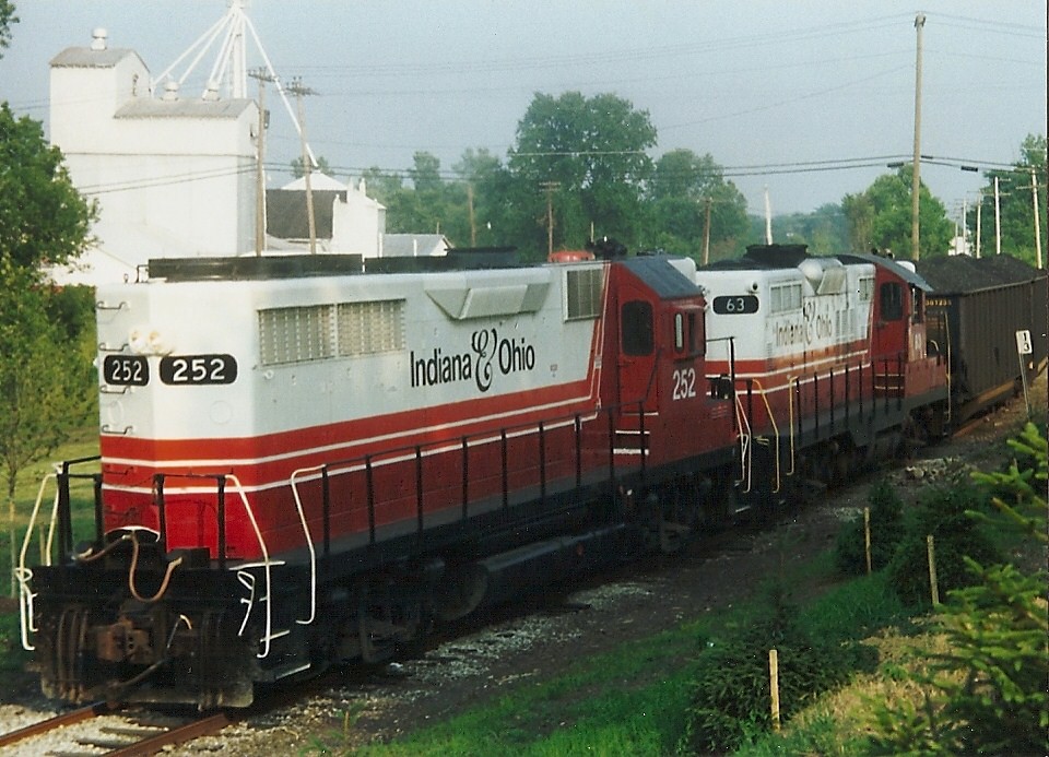 I&O coal train, Harding Ave., Jackson, Ohio June 1993 Flickr