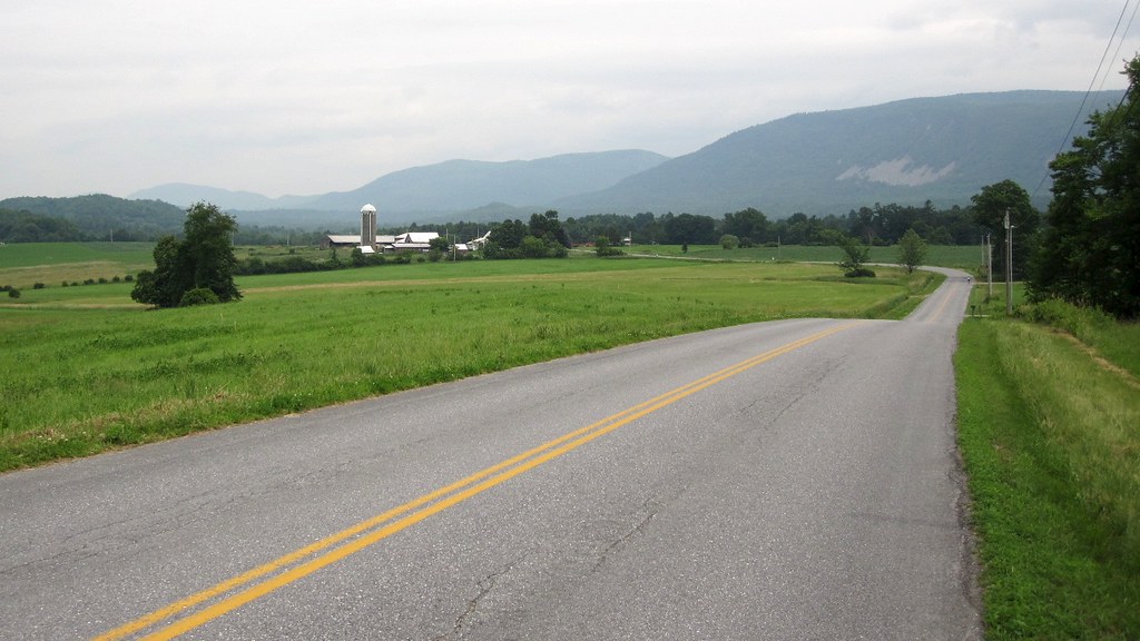 178/365 Munger Street farm Dairy farms nestle in the vall… Flickr