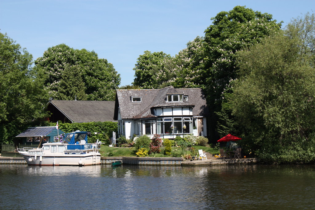 Staines to Windsor 009 Tracey SamuelSmith Flickr