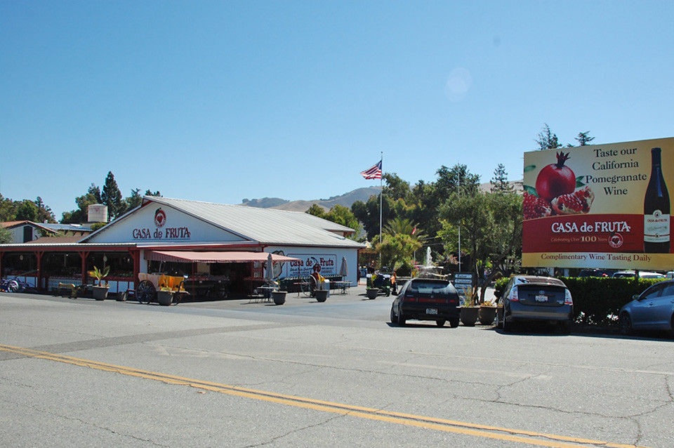 Casa de Fruta On HWY 152 Hollister California Two miles ea… Flickr