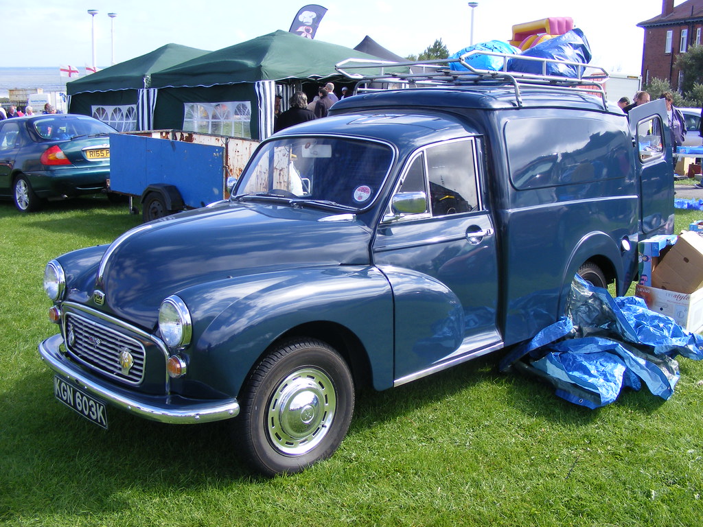 Austin Van KGN603K NEBPT Historic Vehicle Display Seaburn 2010 a