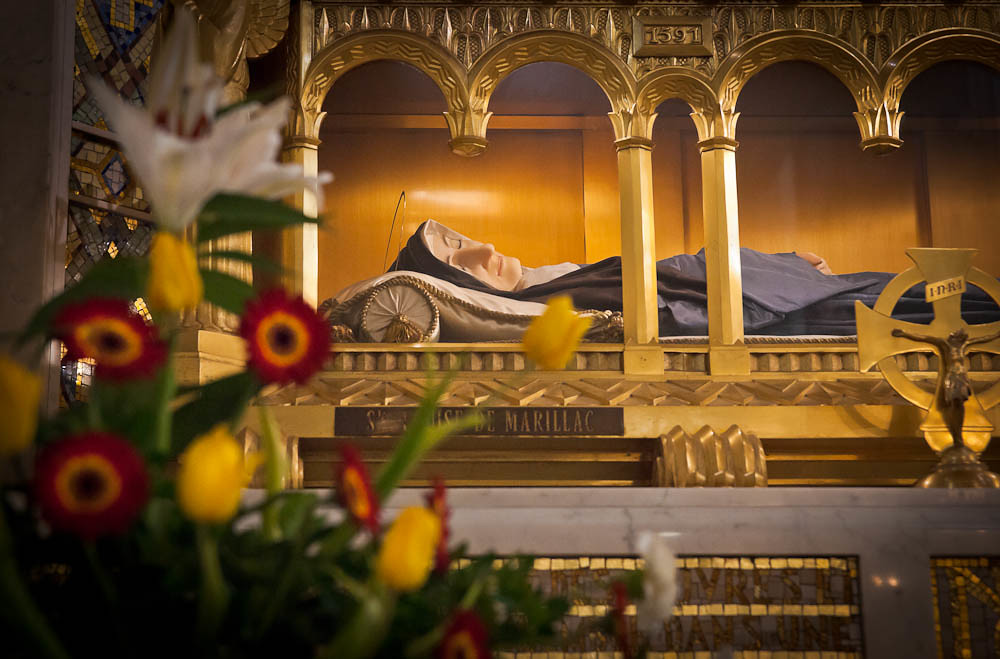 Saint Louise de Marillac The remains of Saint Louise de Ma… Flickr