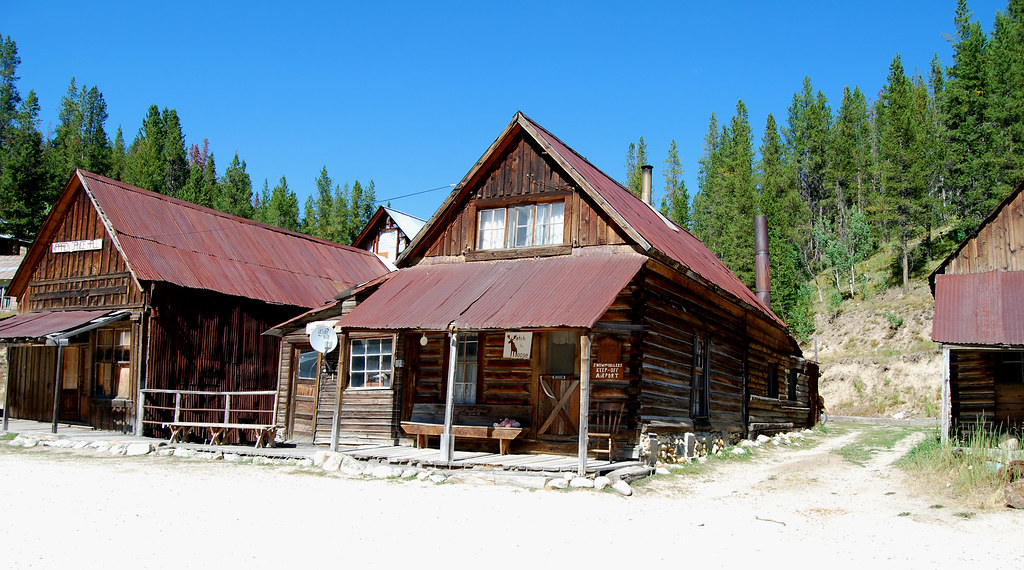 Warren, Idaho dance hall and saloon In 1862, the discovery… Flickr