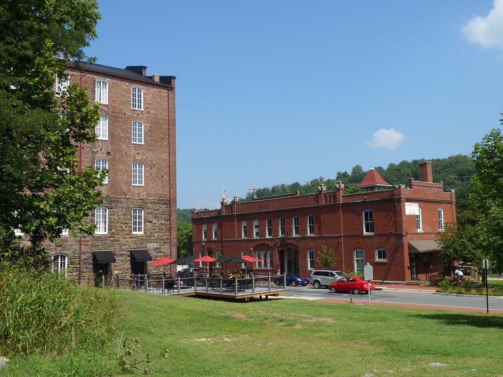 scene in downtown Lynchburg, Virginia Kipp Teague Flickr