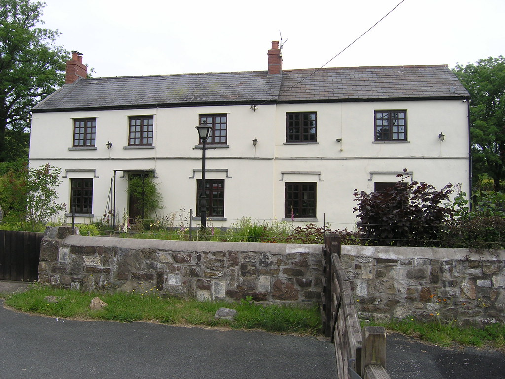 Former pub, Vaynor, Merthyr Tydfil [originally uploaded fo… Flickr