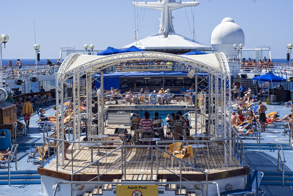 Cruise Ship www.dannyhill.co.uk © Danny Hill Daniel