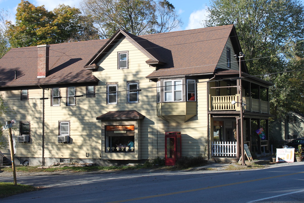 Clinton Corners Local Food Store Clinton Corners is a cros… Flickr