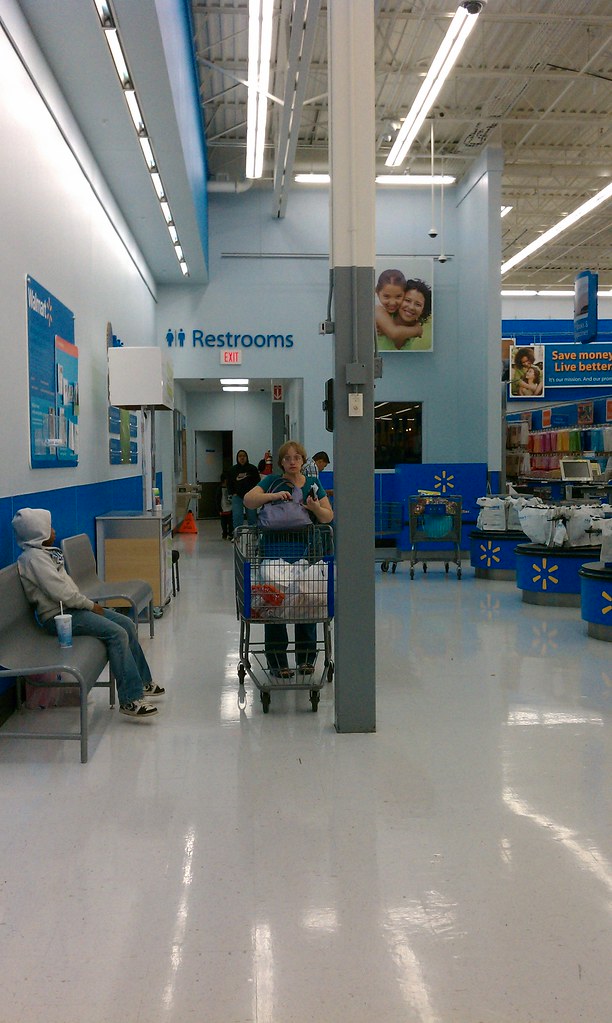 WalMart East 78th Street & American Boulevard Bloomin… Flickr