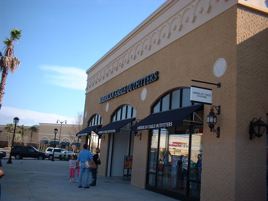Eastern Shore Centre Storefronts North American Eagle ma… Flickr