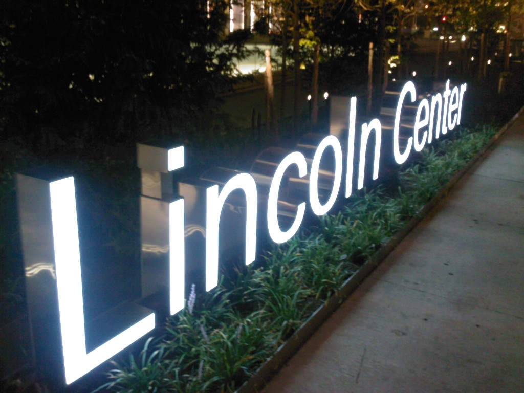 new lincoln center signage Lincoln Center is looking fabul… Flickr