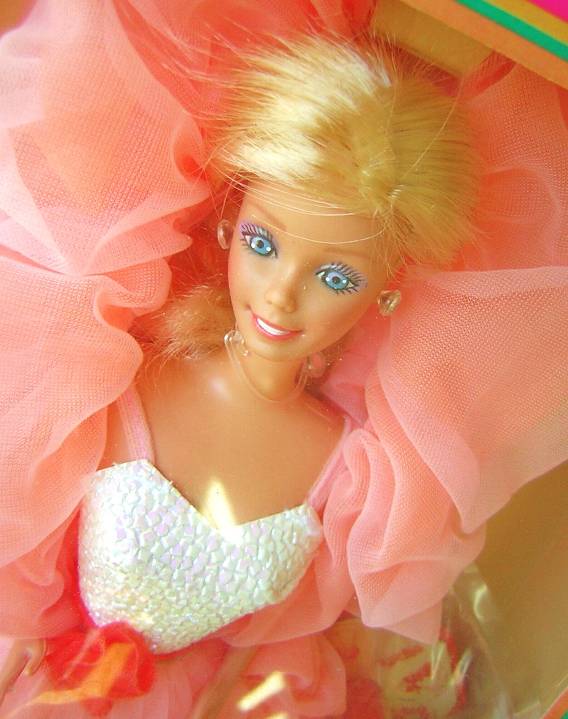 PEACHES 'N CREAM BARBIE 1984 Philippines version. Superstar_Mold