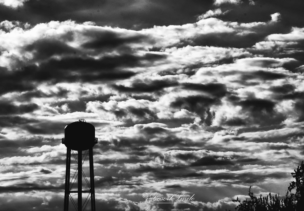 Desert Water Tower Out in the middle of nowhere...Yuma, AZ… Flickr