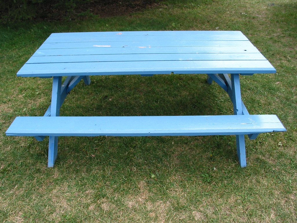 Picnic Table Science and Technology Museum Ottawa Ontario