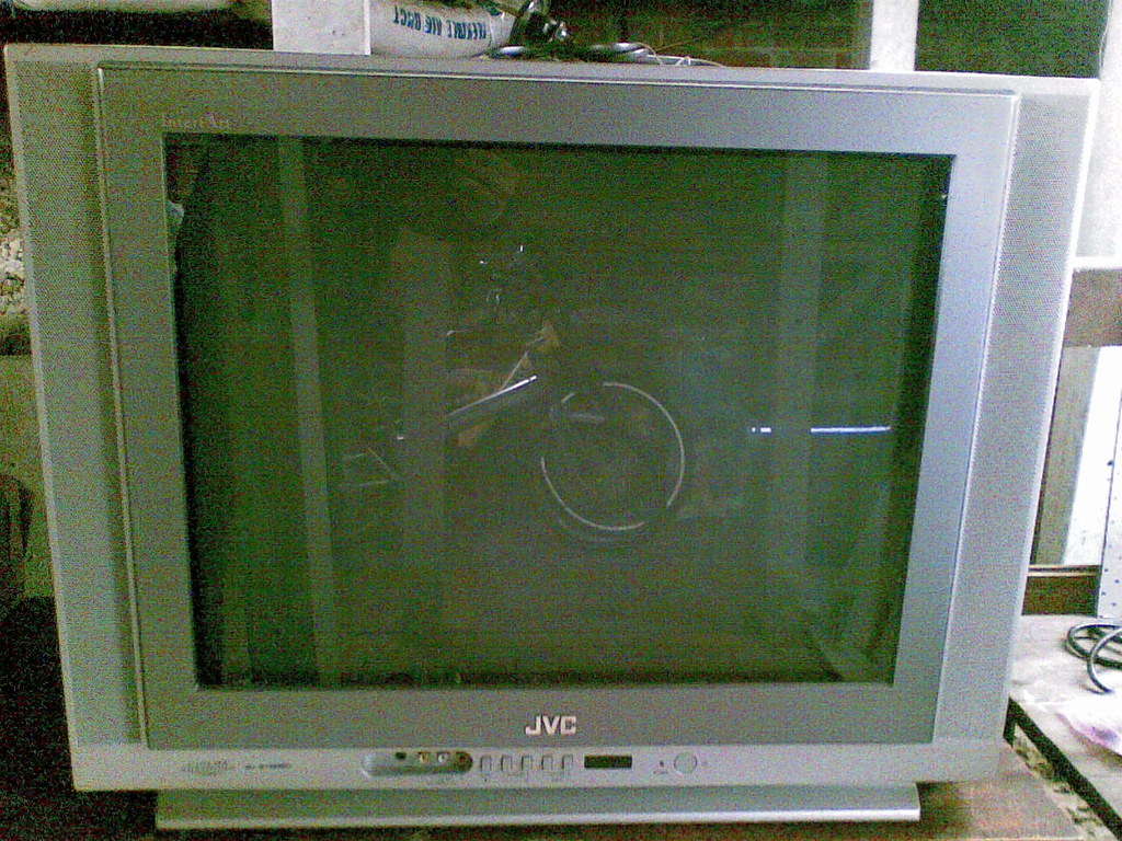 JVC Flat TV JVC 25" Flat TV with Remote + Antenna 40 MelBuz Flickr