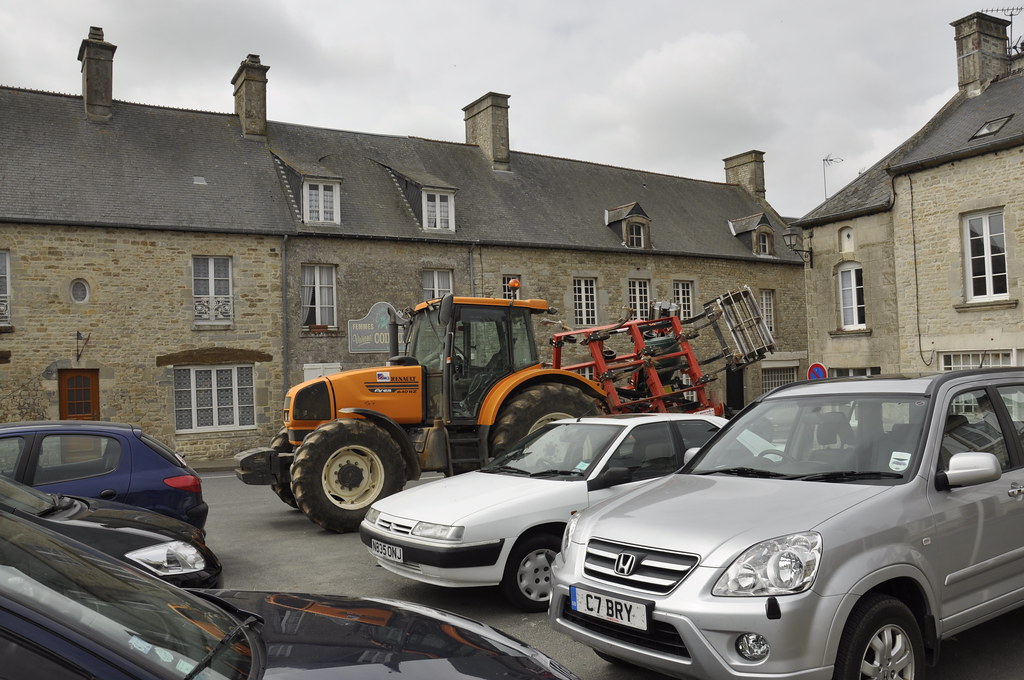 SainteMarieduMont In the night of 6 June 1944 more than… Flickr