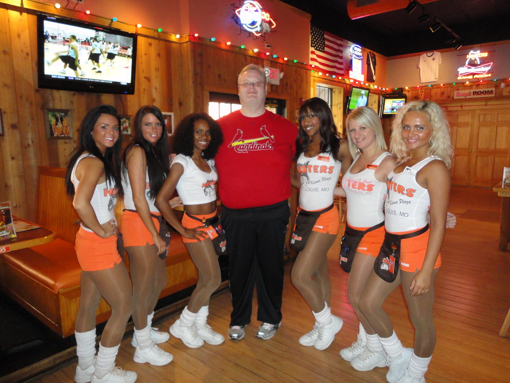 Hooters Downtown Mike Flickr