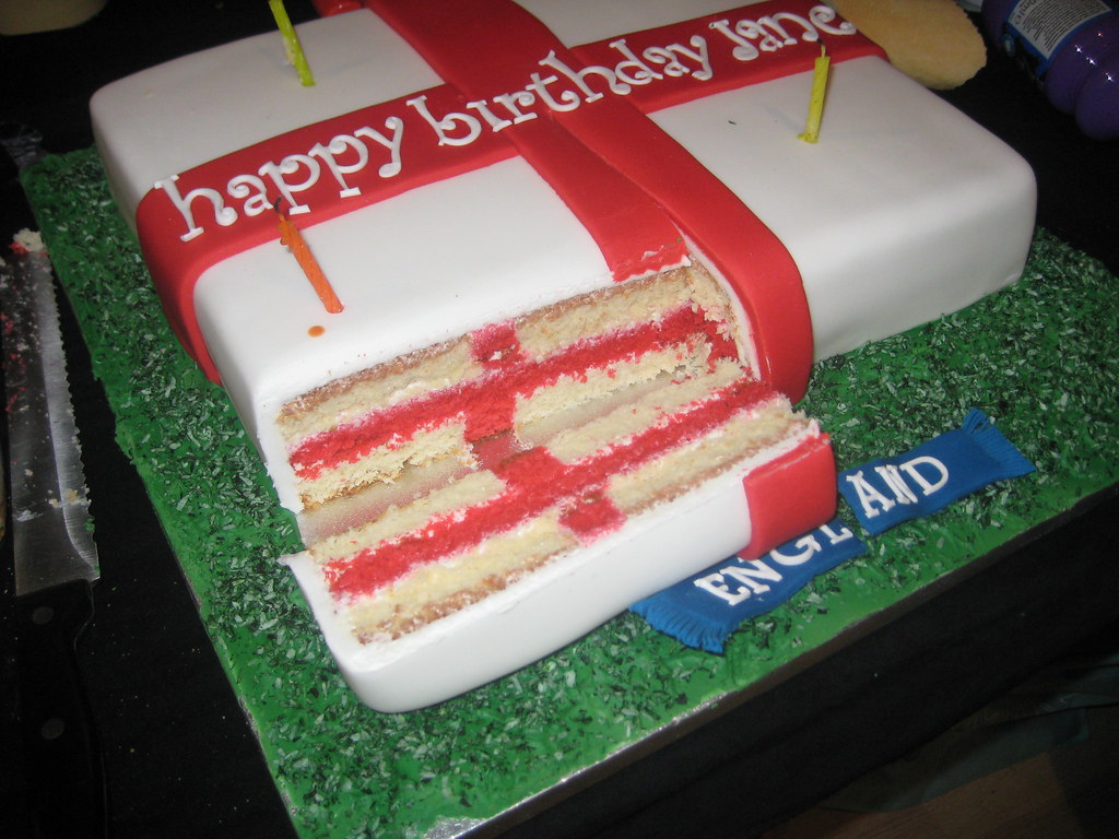 england flag cake The cake had to be cut a cetain way to c… Flickr