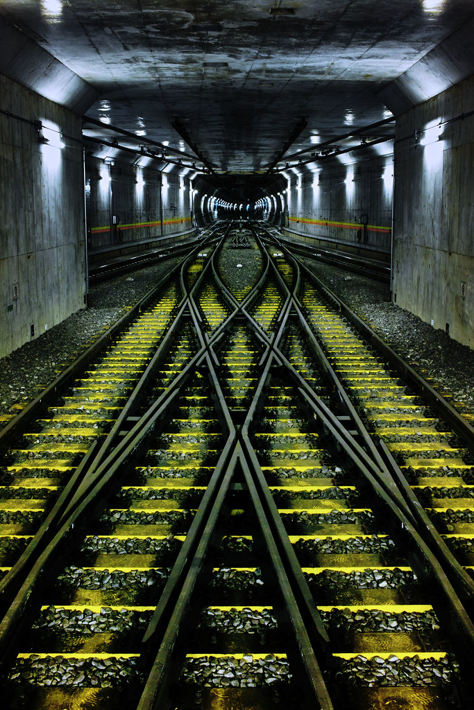 scissors crossing guenk Flickr