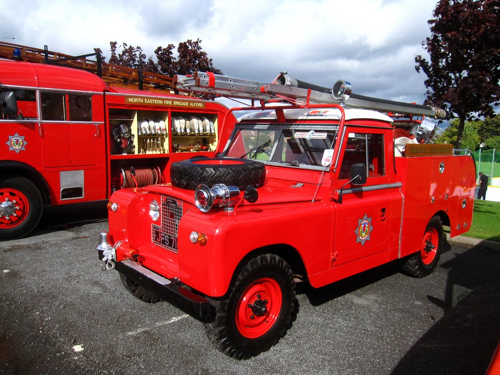 Uniroyal Land Rover Pictures from South Queensferry Emerge… Flickr