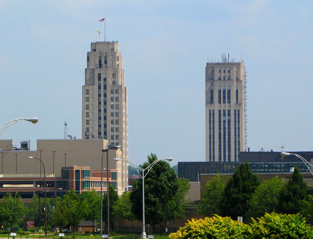 Battle Creek Skyline These two art deco towers dominate th… Flickr
