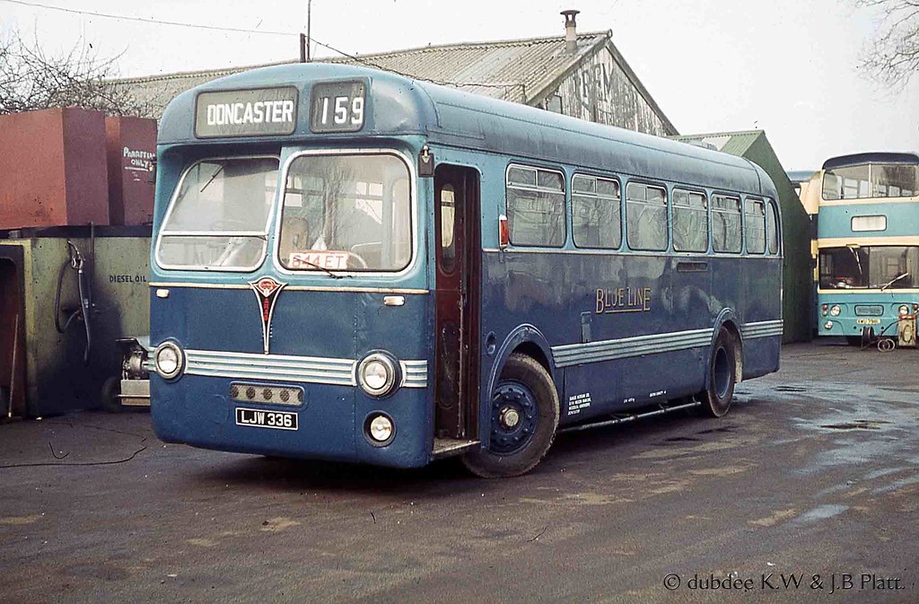 0780 LJW336 at Premier garage in East Lane, Stainforth Flickr