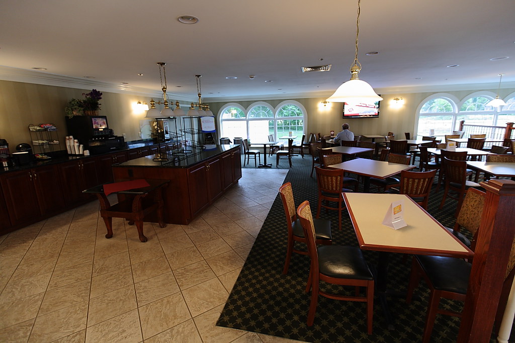 East Greenbush, New York Comfort Inn & Suites Hotel. 2nd f… Flickr