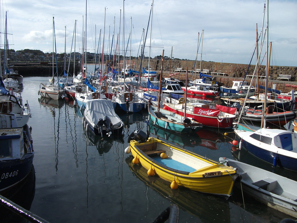 North Berwick Harbour North Berwick Harbour at high tide. Flickr