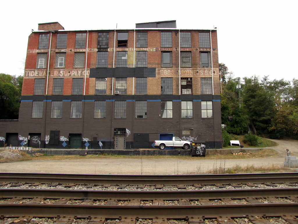 IMG_3811 River Arts District, Asheville, NC Justus Thane Flickr