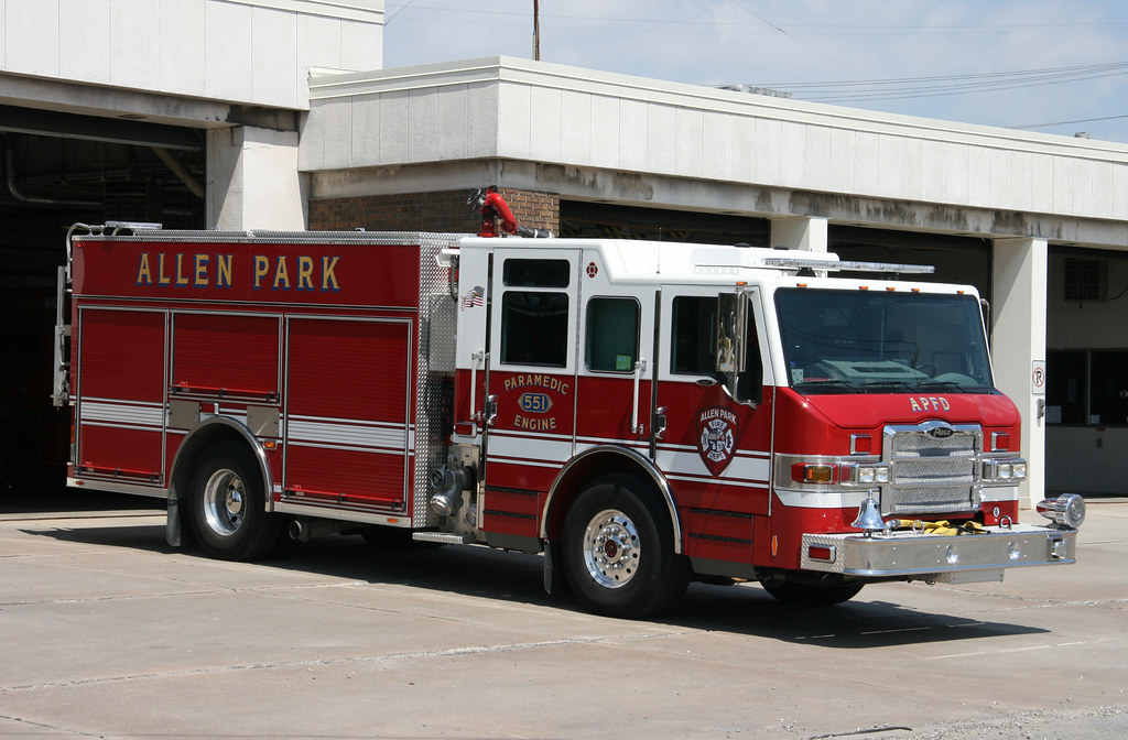 Allen Park, MI Fire Department Pierce engine 551 Engine 5… Flickr
