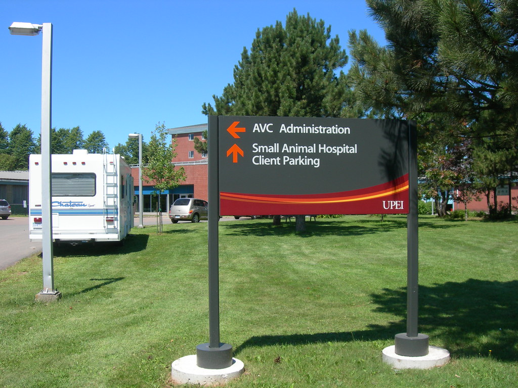 Small Animal Clinic Sign Atlantic Veterinary College of th… Flickr