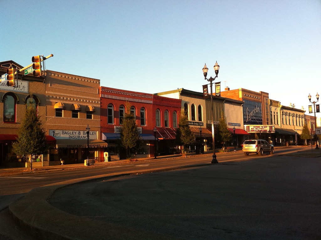 downtown Fayetteville I'm always amazed at how Fayettevill… Flickr
