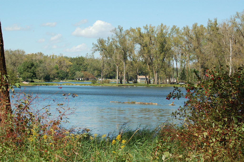 DSC_6384 Koser Spring Lake Park Cherokee, IA wht_wolf9653 Flickr