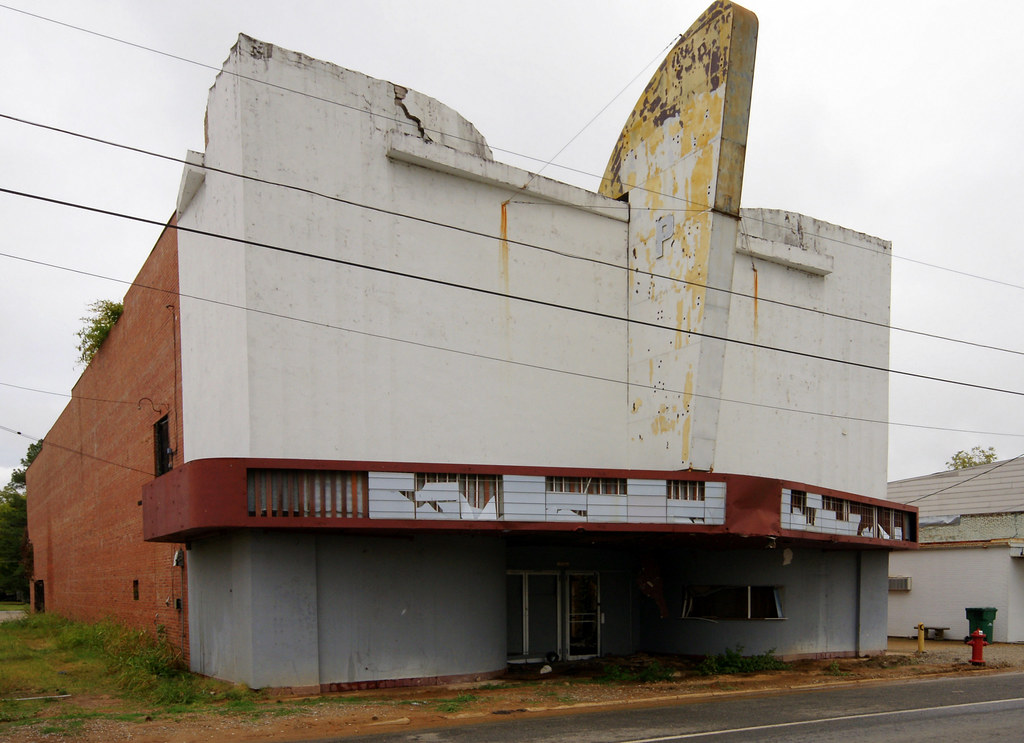 Old Theater Rayville, Louisiana. This theater is in sad sh… Flickr