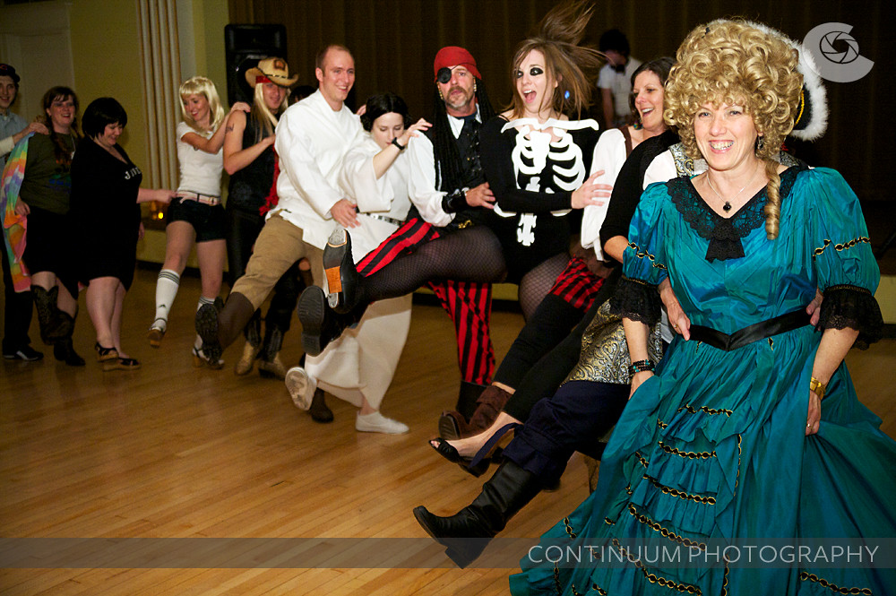 Halloween Wedding guests in full costume at a Portland Hal… Flickr