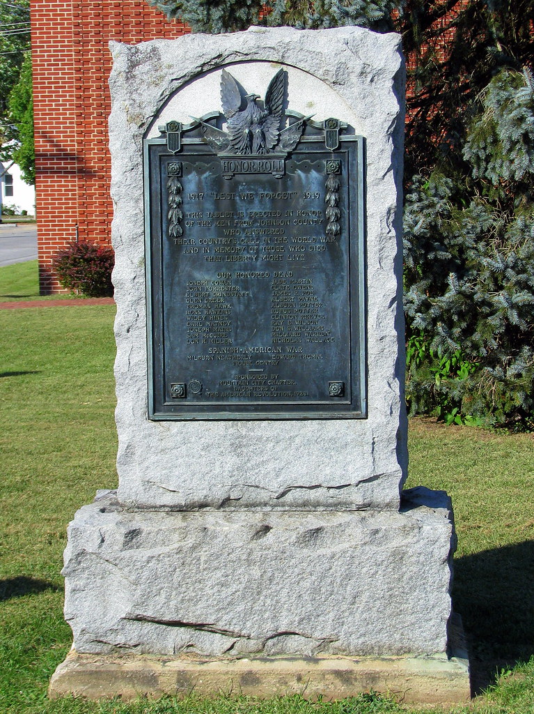 Johnson County World War I Memorial Located on the lawn of… Flickr