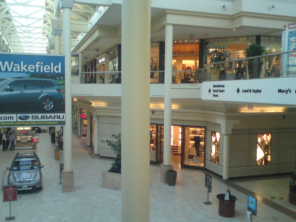 Burlington Mall 75 Middlesex Turnpike, Burlington, MA, USA… Susam