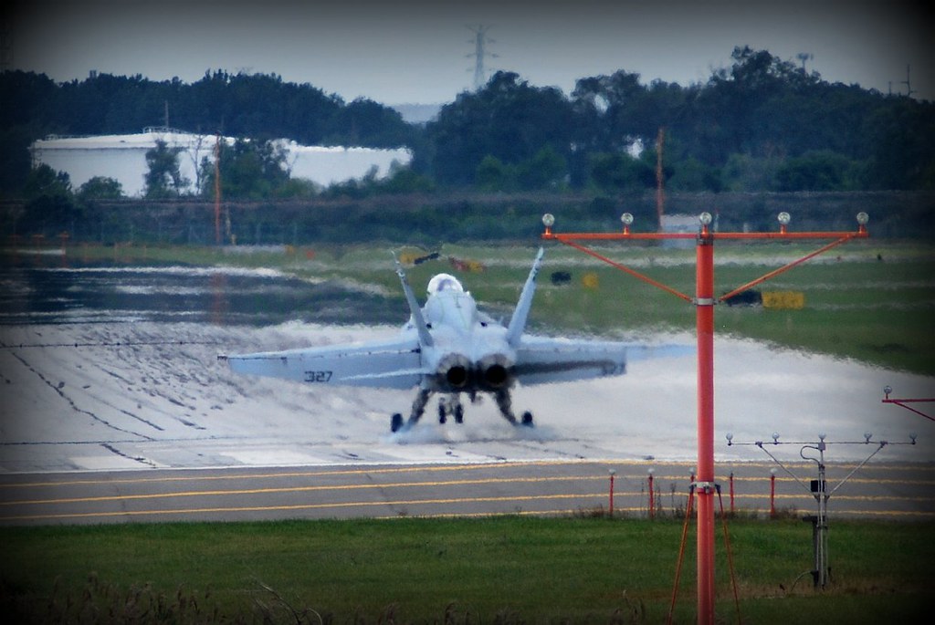 Landing at the Gary Indiana airport. nelnov Flickr