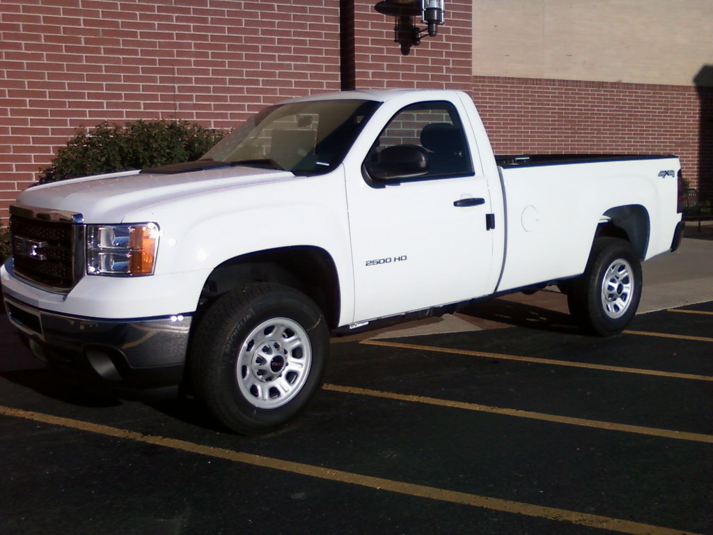 GMC work truck Parked outtside the Lowe's in Papillion NE.… Flickr