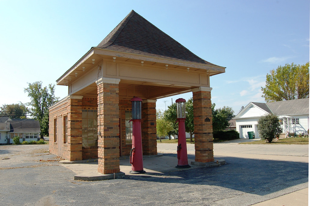 Indiana, Greentown, HyRed Gasoline Station (9,248) Flickr