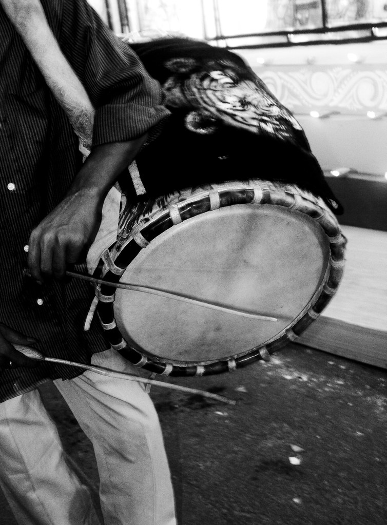 Rhythm Dhaki Dhakis (Bengali ঢাকি) are traditional drumm… Flickr