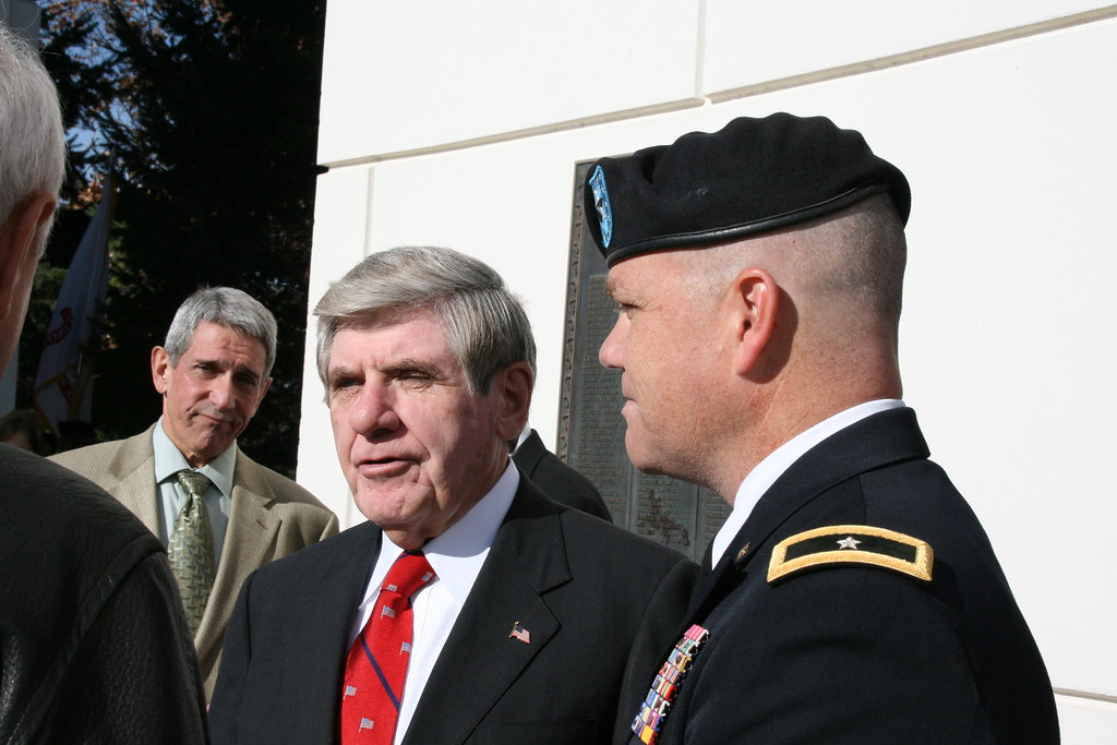 Senator Ben Nelson speaks at Veterans Day 2010 in Omaha, N… Flickr