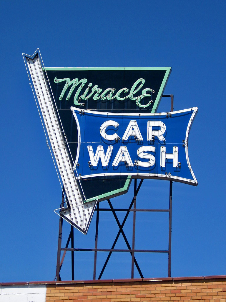 Vintage sign, Miracle Car Wash, Dubuque, Iowa Paul McClure Flickr
