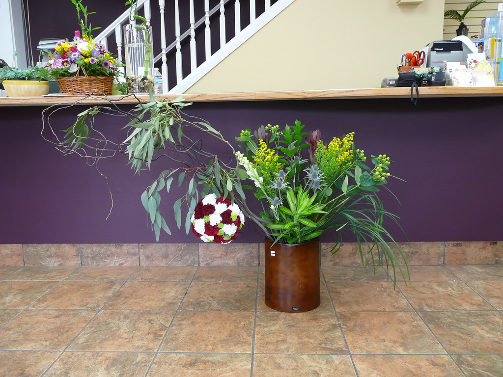 Dramatic Display Arrangement Oak Bay Flower Shop Flickr